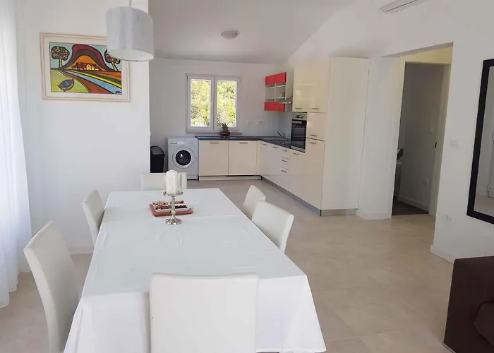 In 39566 Villa Rogoznica (Sibenik-Knin)