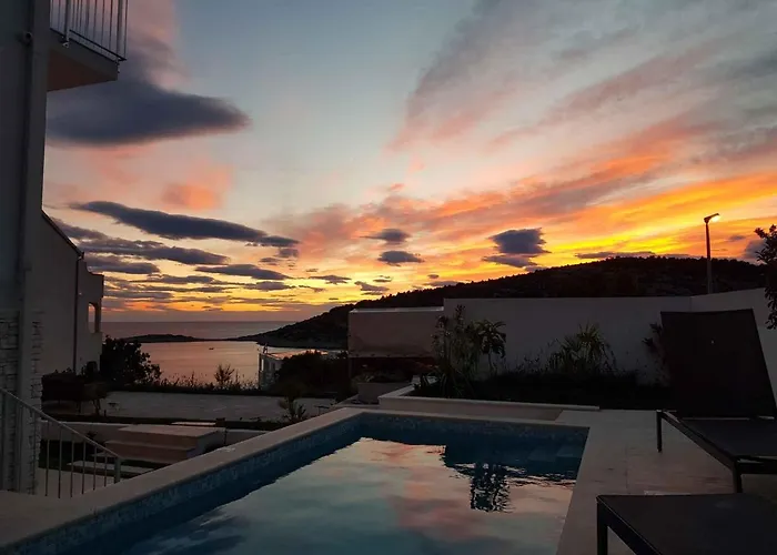 In 39566 * Rogoznica (Sibenik-Knin)